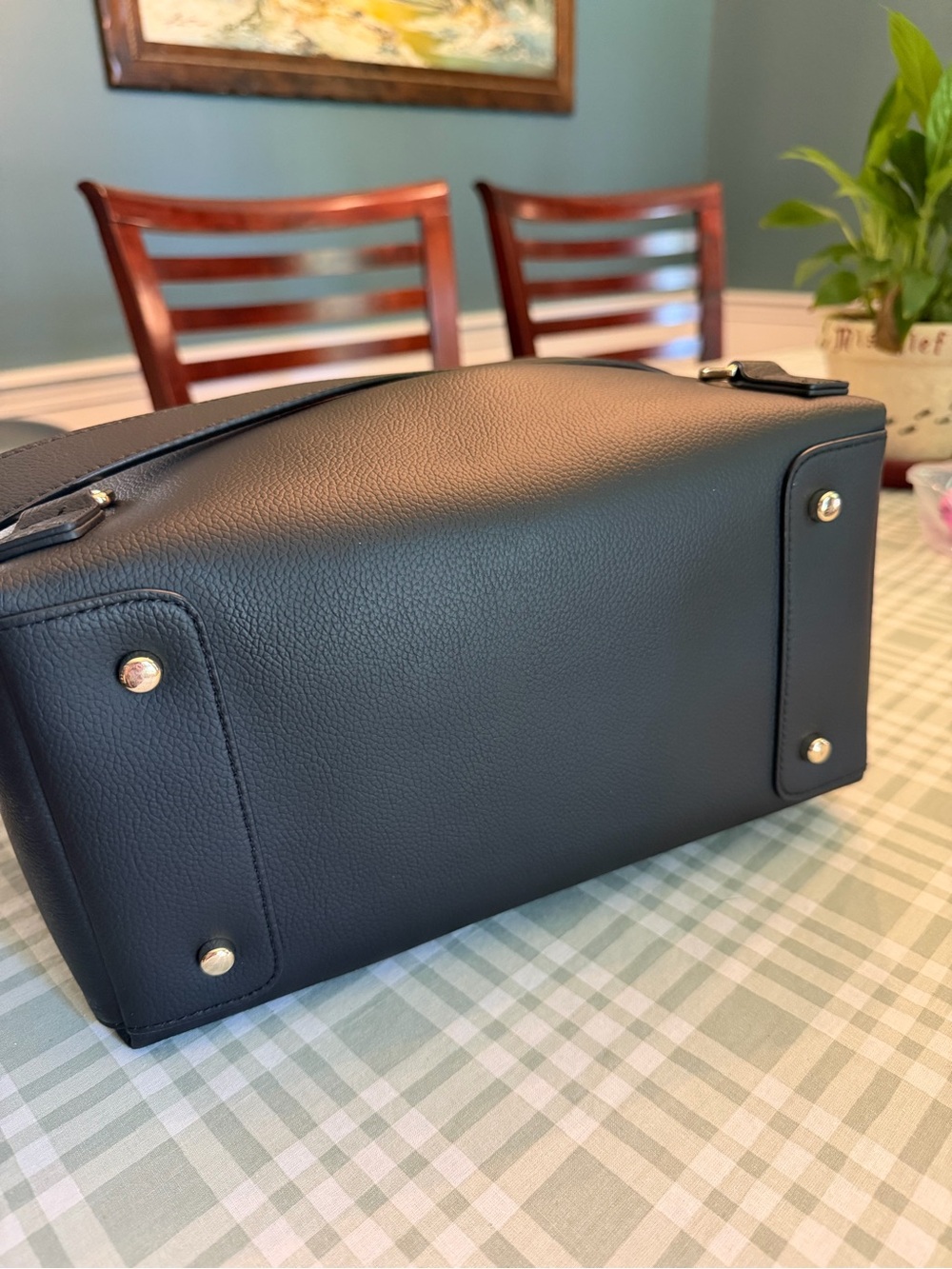 Mina Baie Black mini Emmy with Removable Strap - Picture 4 of 5